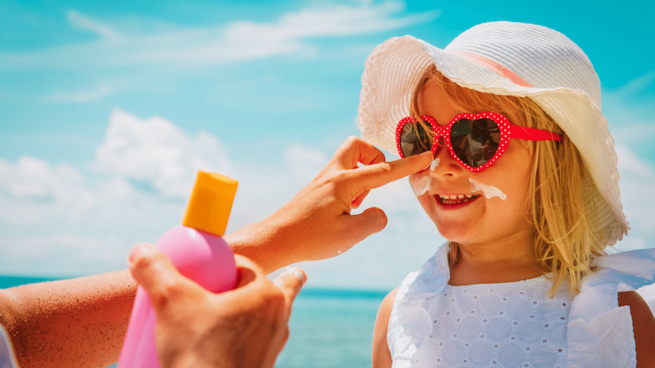 characteristics sunscreen4 min - آروان اکسیر